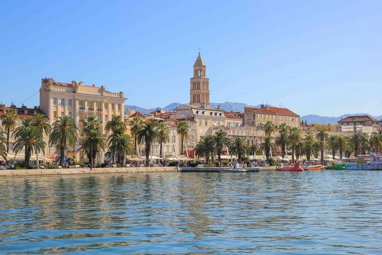 Vila Slatine - Beach Apartments
